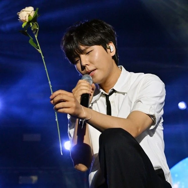 Today's Most Loved Jung Seunghwan