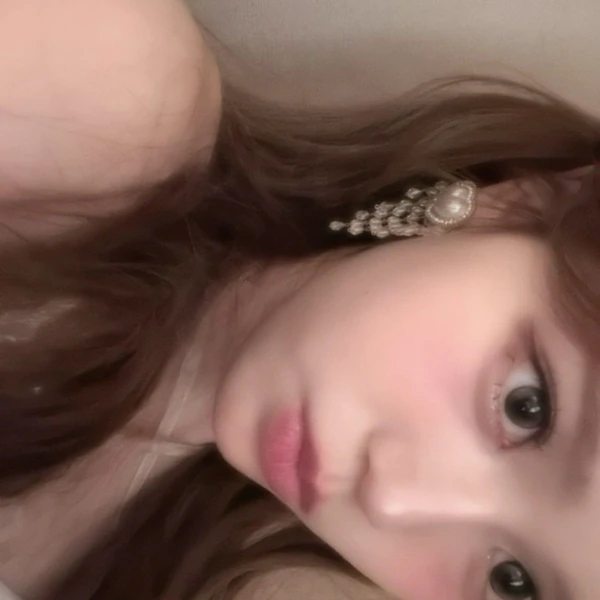 Top Photo Full of Jeong Saebi (izna) Love