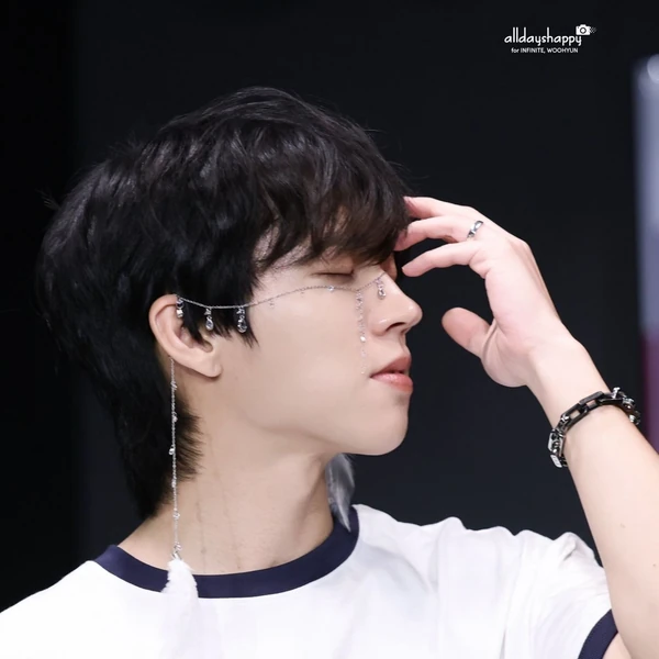 Top Photo Full of Woohyun (INFINITE) Love