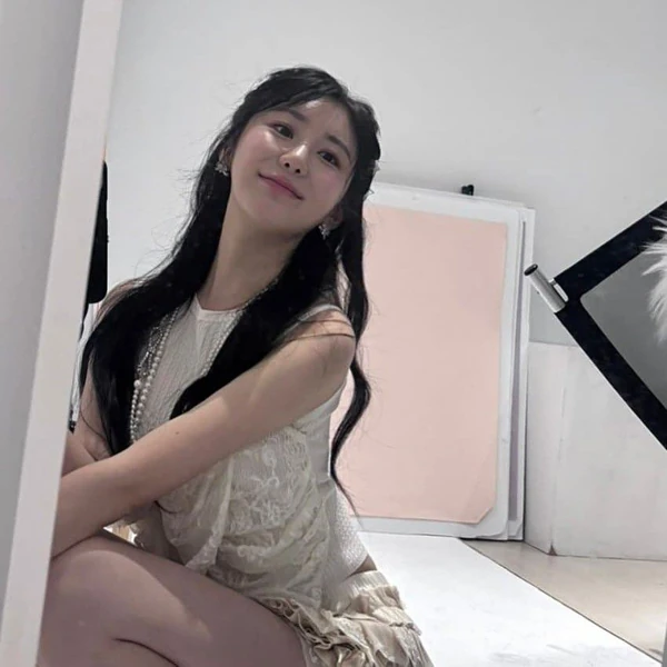 Top Photo Full of Lee Chaeyeon Love