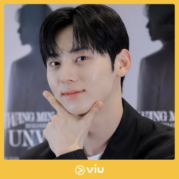 황민현 팬심 가득한 인기 사진