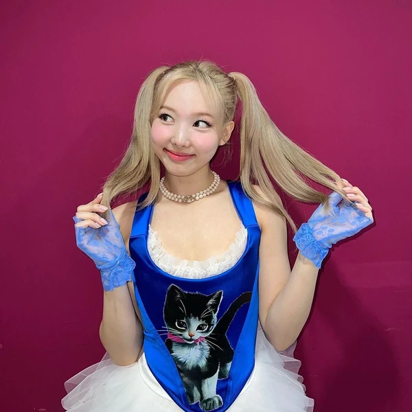 Penampilan Nayeon (TWICE) yang Paling Dicintai Hari Ini