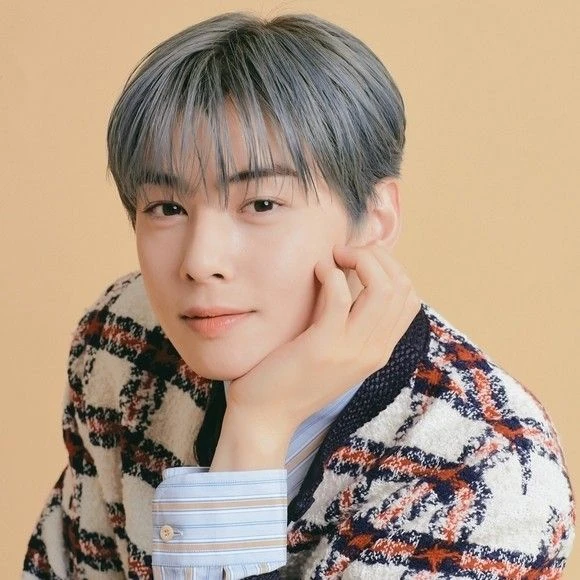 Momen Terbaik Eunwoo (ASTRO) Pilihan Penggemar