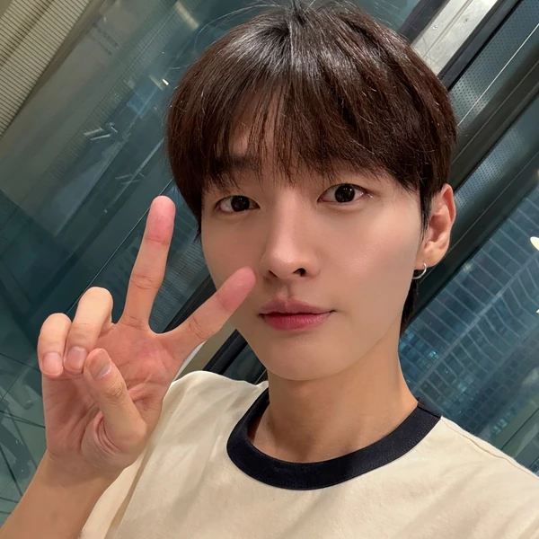 Today's Most Loved Yoon Jisung