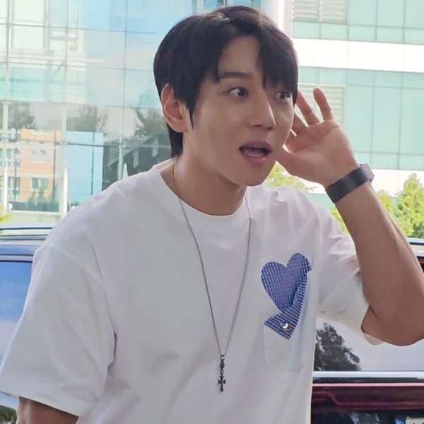 Today's Most Loved Hwang Chiyeol