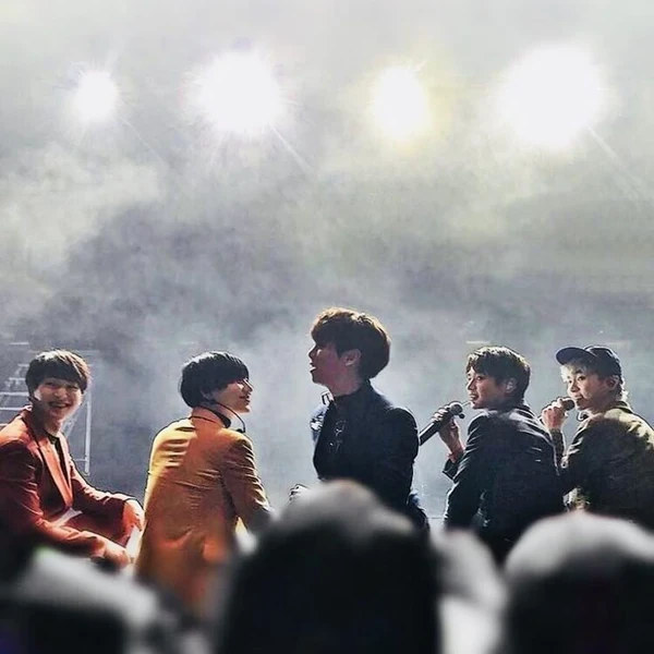 Top Photo Full of SHINee Love