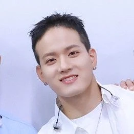 粉丝票选的Peniel (BTOB)最佳瞬间