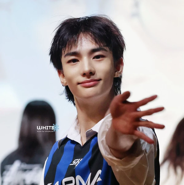 Popular profile image of Hyunjin (Stray Kids) selected by votes