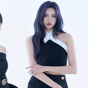 Fans' Pick: Best Moment of EVERGLOW