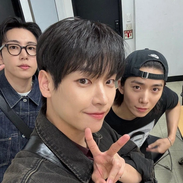 Top Photo Full of Inseong (SF9) Love