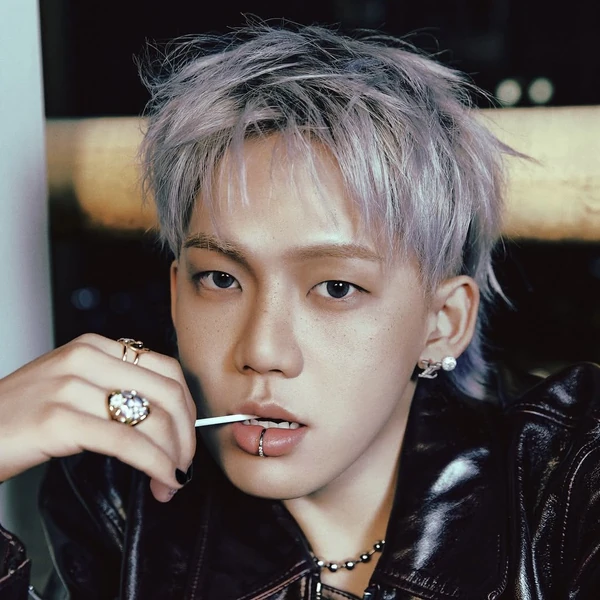 TREASURE nightgarden ヒョンソク Our lovely Hyunsuk 🫶🏻🥰 📸© ctto TREASURE FANSIGN (250906