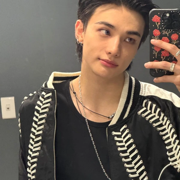 Popular profile image of Hyunjin (Stray Kids) selected by votes