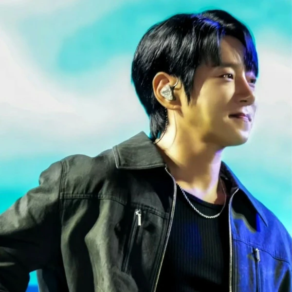 Momen Terbaik Hwang Chiyeol Pilihan Penggemar