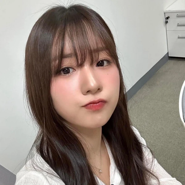 Today's Most Loved Yoon Bomi (Apink)