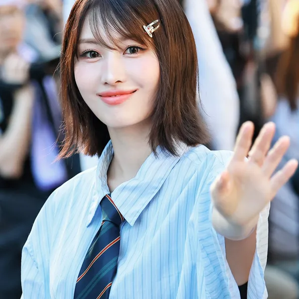 Today's Most Loved Momo (TWICE)