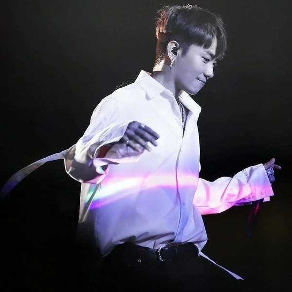 Today's Most Loved Eun Jiwon (SECHSKIES)