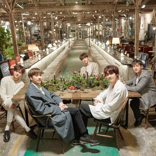 뉴이스트 팬심 가득한 인기 사진