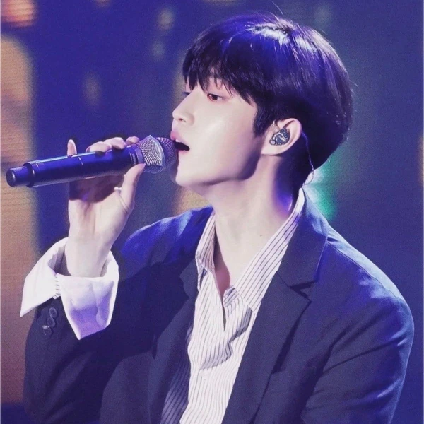 Top Photo Full of Kim Jaehwan Love