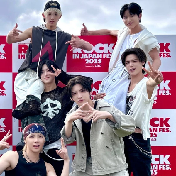 Top Photo Full of &TEAM Love
