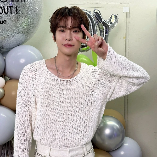 充滿粉絲愛意的道英 (NCT 127)人氣照片