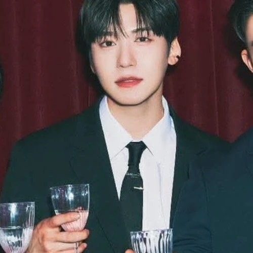 Today's Most Loved ONEUS