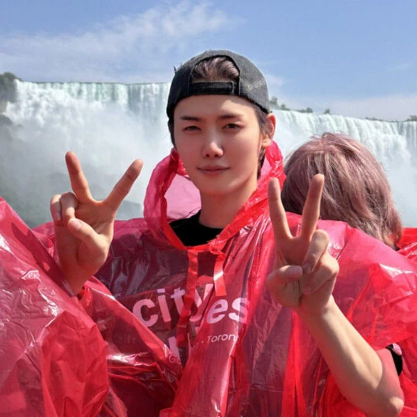 Top Photo Full of Minhee (CRAVITY) Love