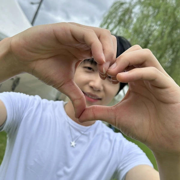 Top Photo Full of Jeong Sewoon Love
