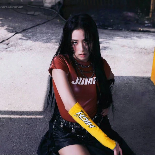 Today's Most Loved Jisoo (BLACKPINK)
