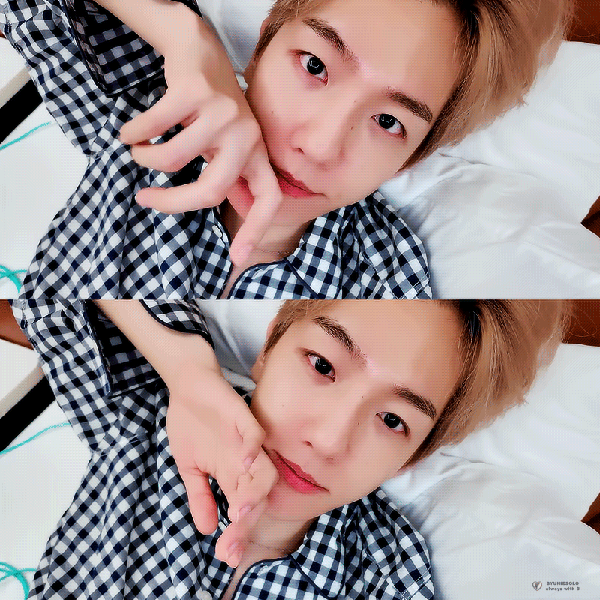 오늘 가장 사랑받은 백현 (EXO)의 모습