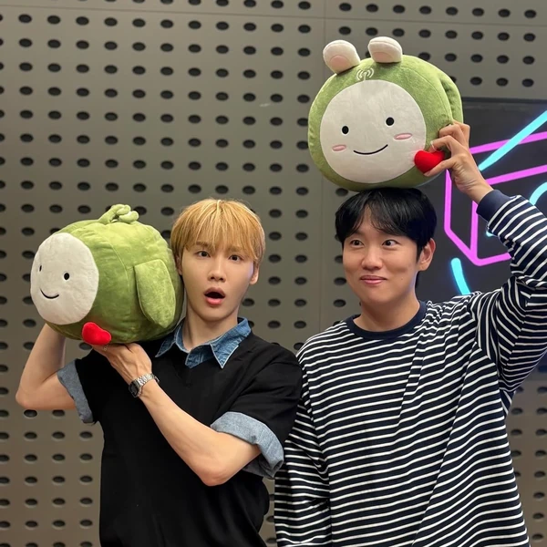 Foto Populer Penuh Cinta untuk Jeon Woong (AB6IX)