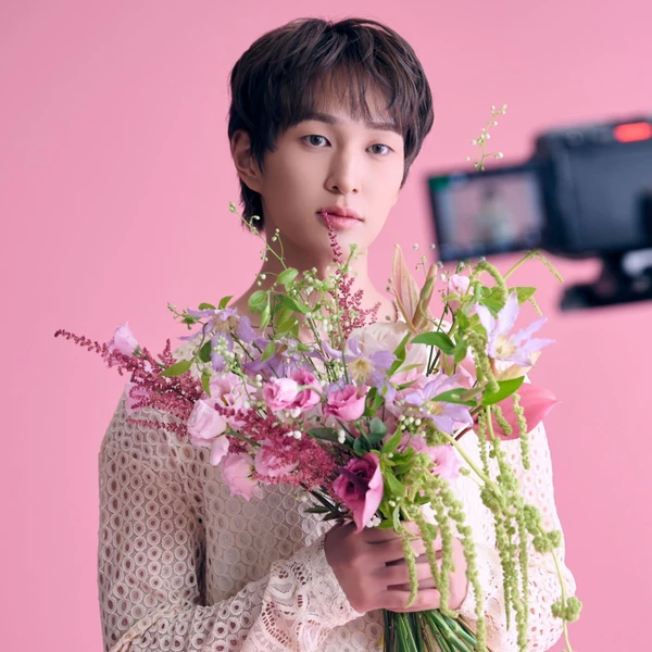 Today's Most Loved Onew (SHINee)
