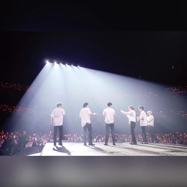 Top Photo Full of iKON Love