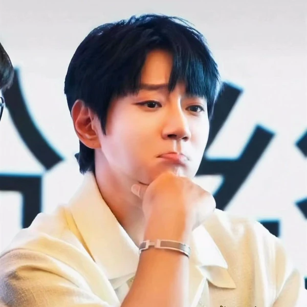 Top Photo Full of Hwang Chiyeol Love