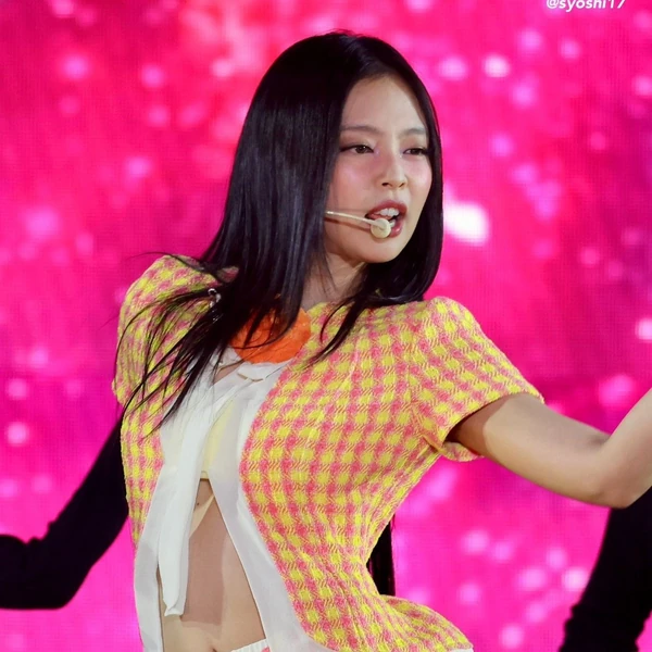 Today's Most Loved Jennie (BLACKPINK)
