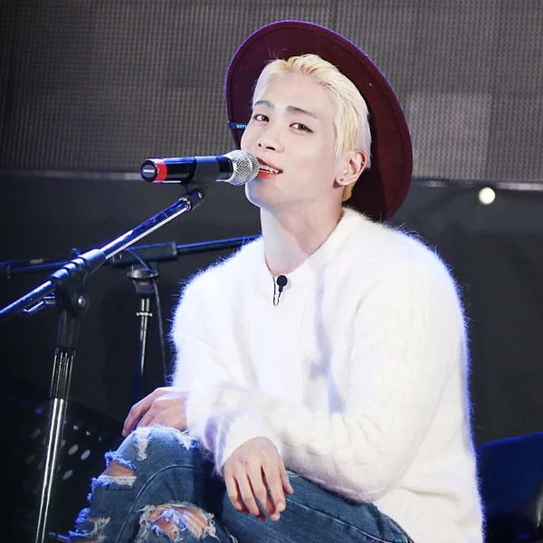 Fans' Pick: Best Moment of Jonghyun (SHINee)