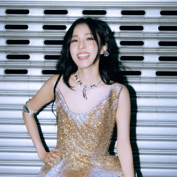 今天最受喜爱的Dara (2NE1)