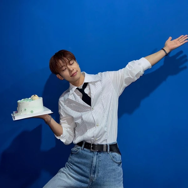 Top Photo Full of Kim Donghyun (AB6IX) Love