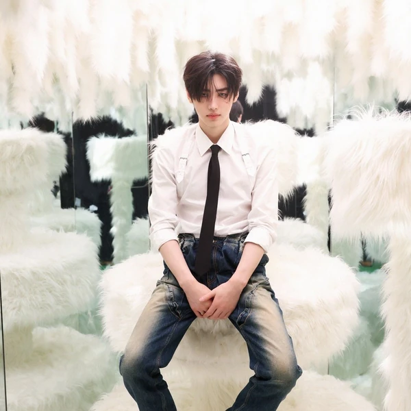 Today's Most Loved Sunghoon (ENHYPEN)