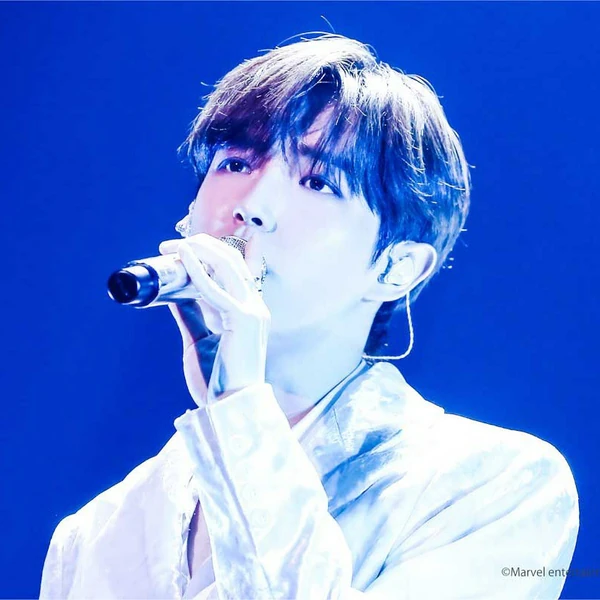 Penampilan Kim Jaehwan yang Paling Dicintai Hari Ini