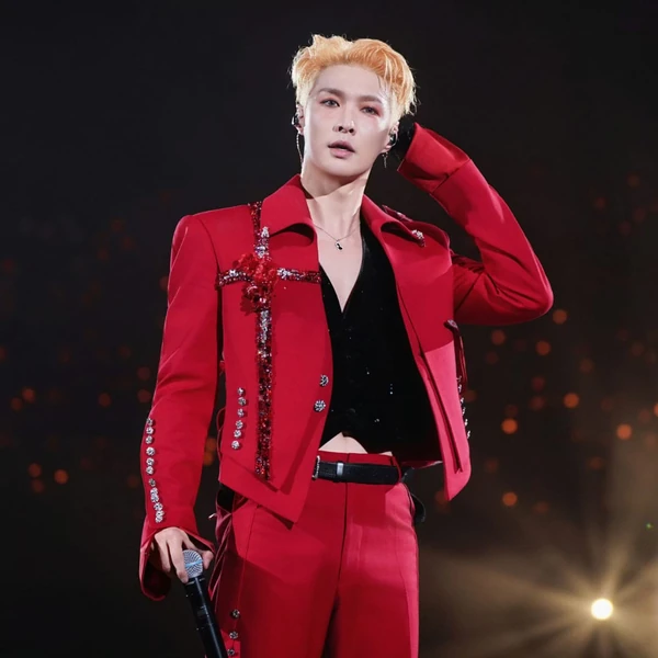 充满粉丝爱意的Lay (EXO)人气照片