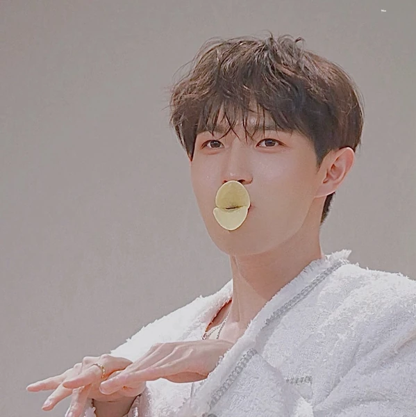 Top Photo Full of Kim Jaehwan Love
