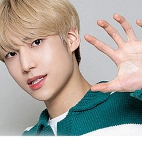 Momen Terbaik Lee Eunsang (YOUNITE) Pilihan Penggemar