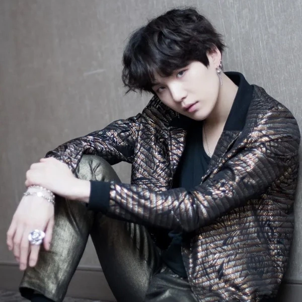Momen Terbaik SUGA (BTS) Pilihan Penggemar