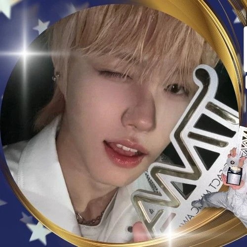Signature photo of Park Juwon (AHOF) capturing their charm