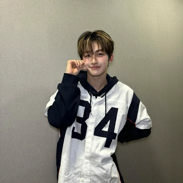 Today's Most Loved Jihoon (TWS)