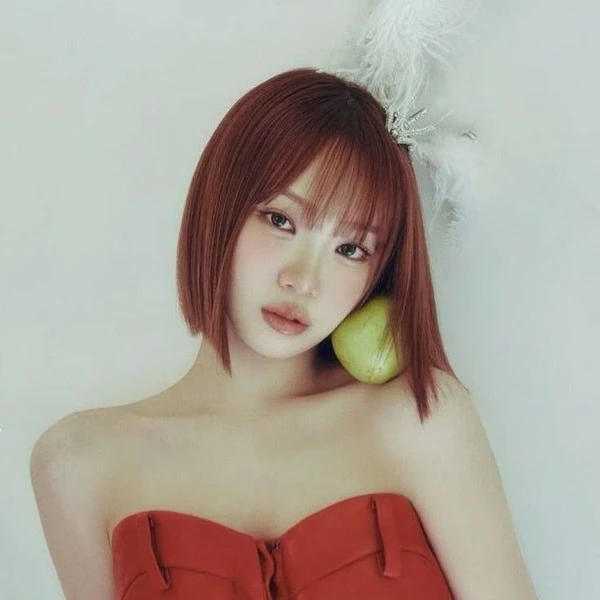 김채원 (르세라핌) 팬심 가득한 인기 사진