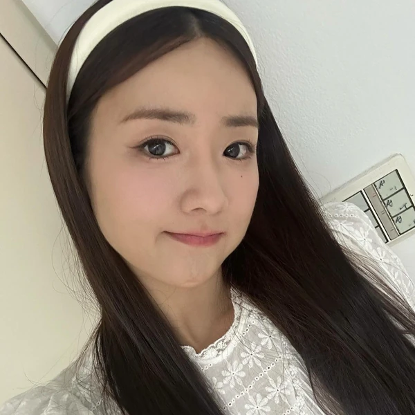 Penampilan Yoon Bomi (Apink) yang Paling Dicintai Hari Ini