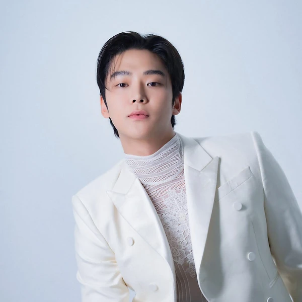 Shining profile picture of Rowoon on today's Choeaedol