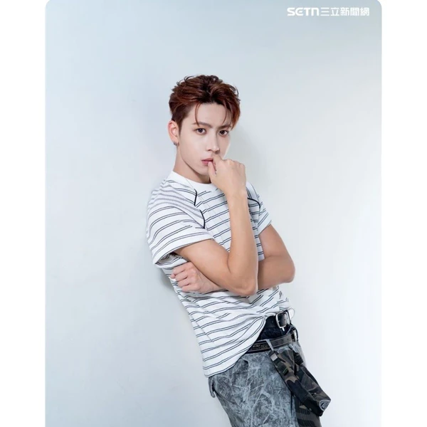 Today's Most Loved Jagger (SEVENTOEIGHT)