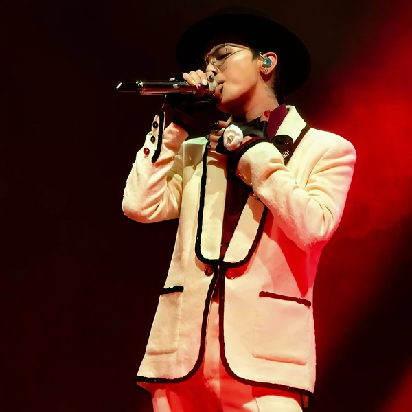 Today's Most Loved G-DRAGON (BIGBANG)